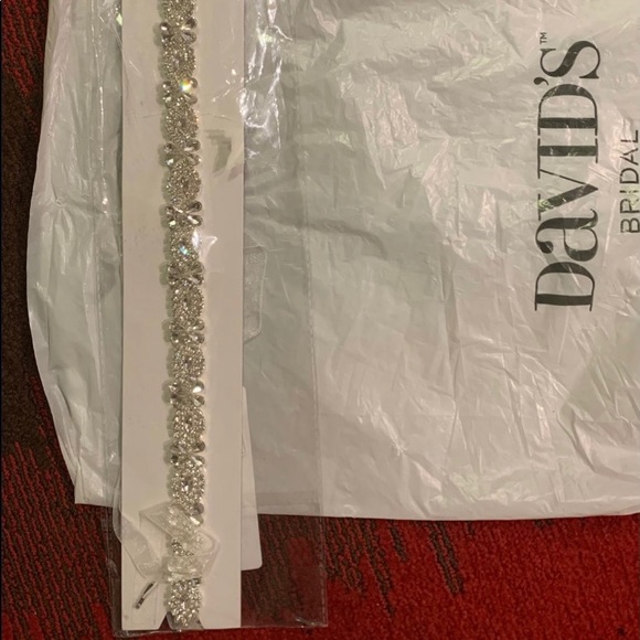 Wedding Dress - Picture 4 of 6